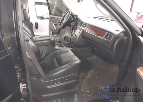 2013 Chevrolet Tahoe Lt z USA, uszkodzony, nr VIN 1GNSKBE01DR374892